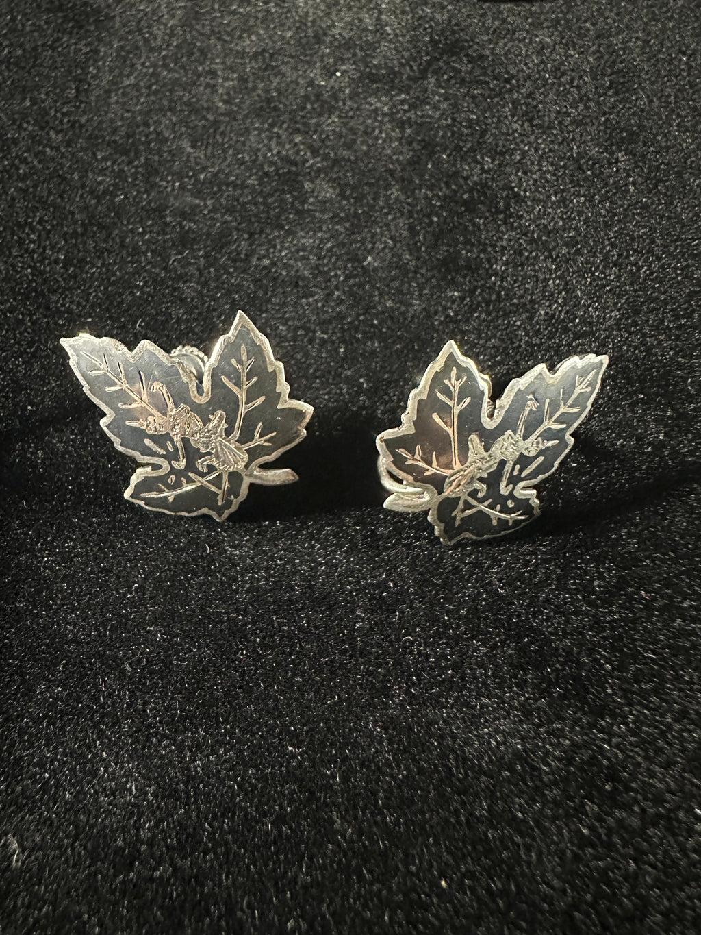 VINTAGE NIELLO SIAM STERLING SCREW BACK EARRINGS