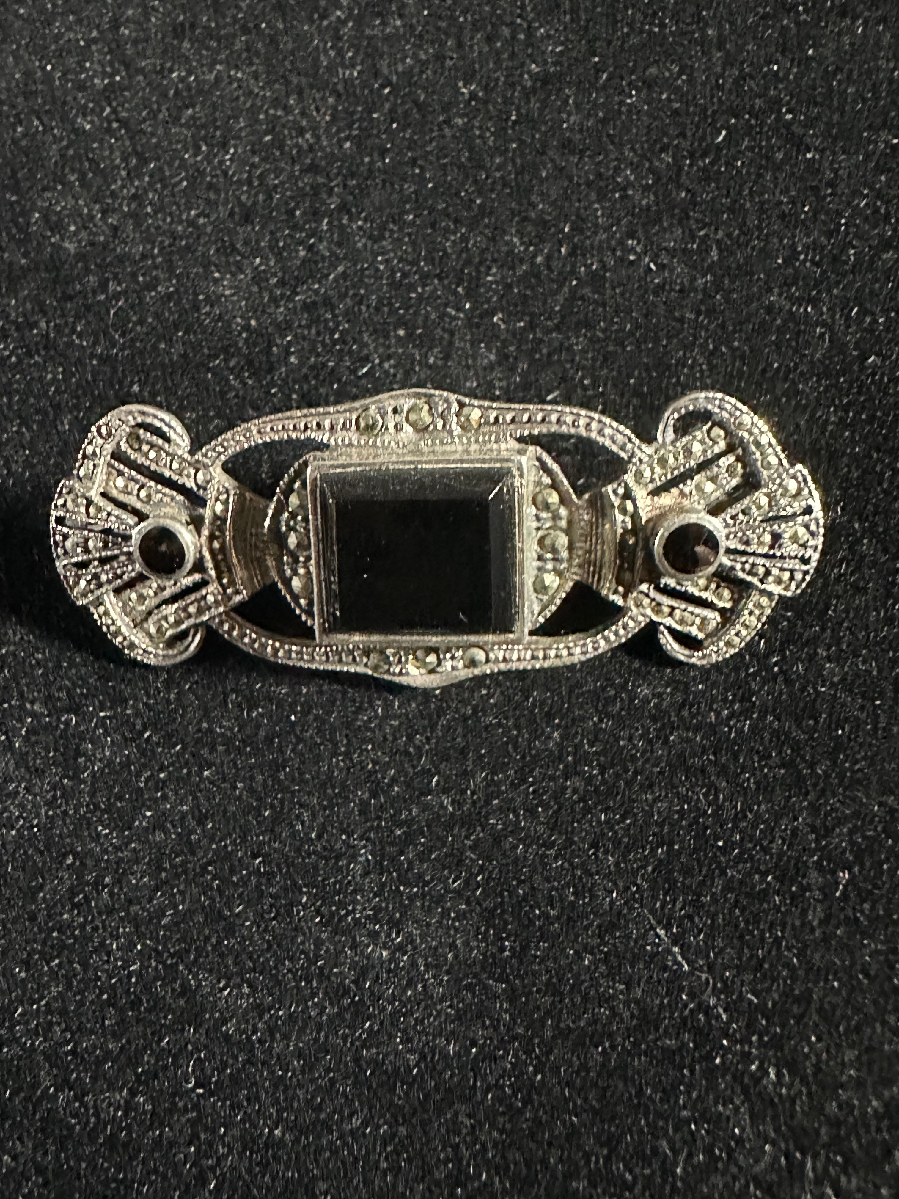 ANTIQUE VICTORIAN SILVER AND ONYX BROOCH