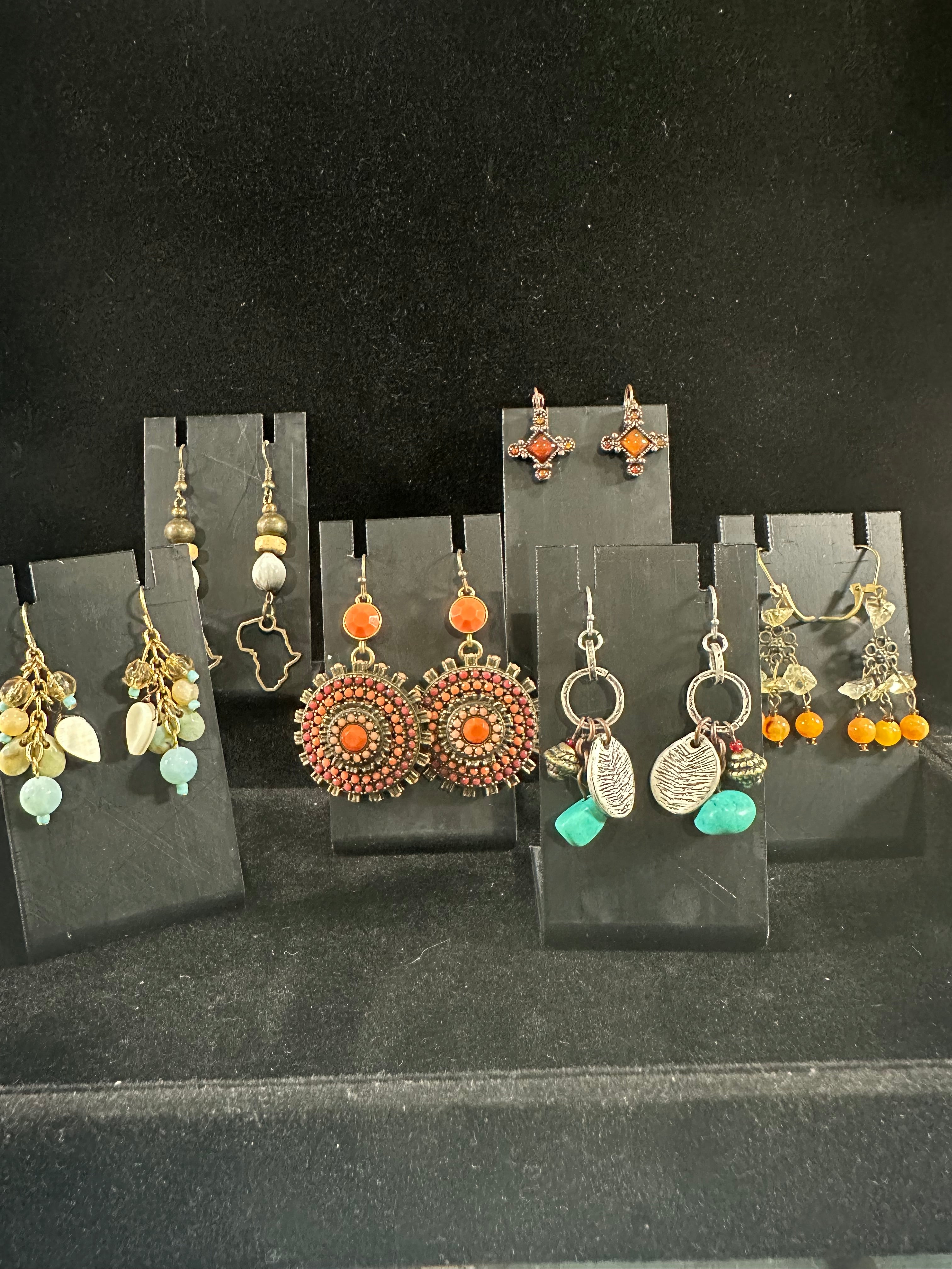 COLLECTION OF VINTAGE BOHO EARRINGS